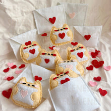 Load image into Gallery viewer, mini felt boop plush - ♡ envelope

